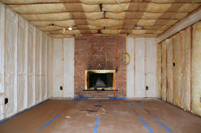 5 Ways Having a Contractor Will Make Your Basement Remodeling Easier